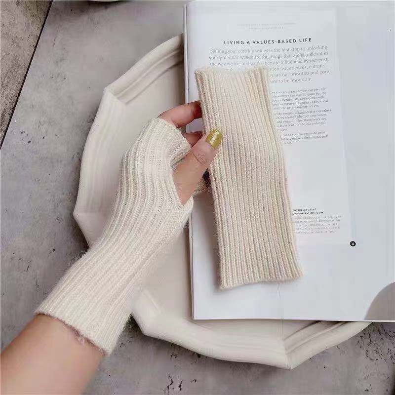 Gants automne et hiver chauds demi-doigts en laine tricotée gants mode tout-match clavier Internet célébrité unisexe bracelet mode_voghion.com