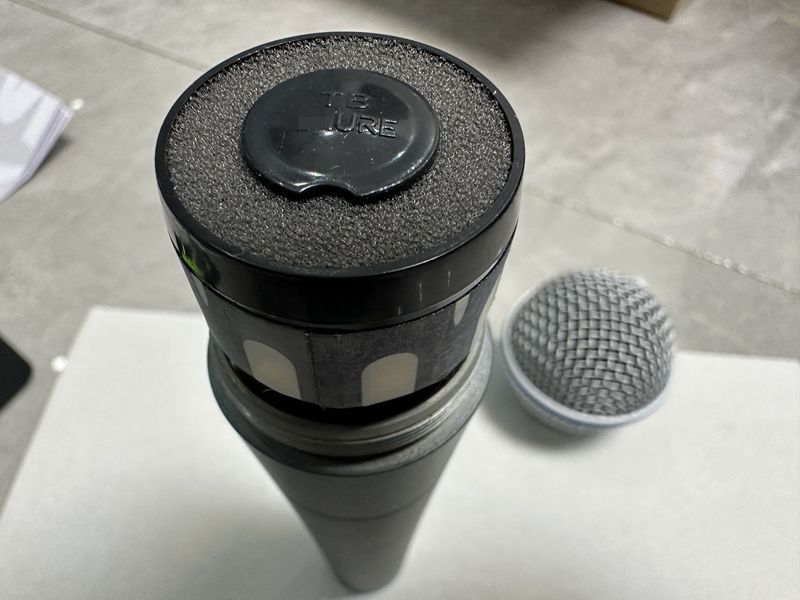 Cross-border direct sales BETA58A wired moving coil microphone professional stage performance recording new high-equipped microphone