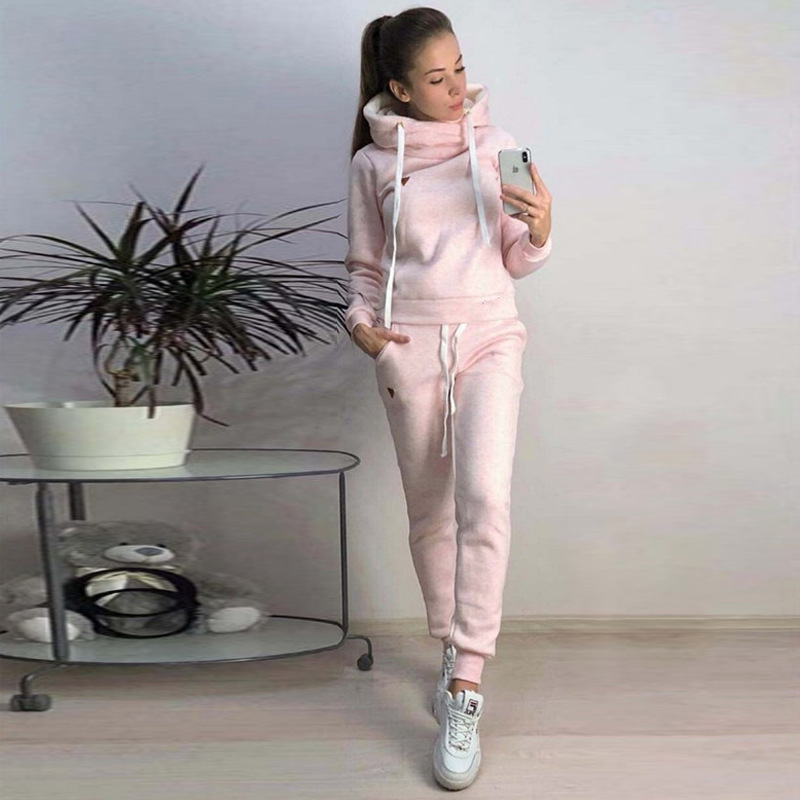 Cross-border AliExpress European and American women's autumn and winter explosions new fleece fashion leather badge leisure sports suit sweater