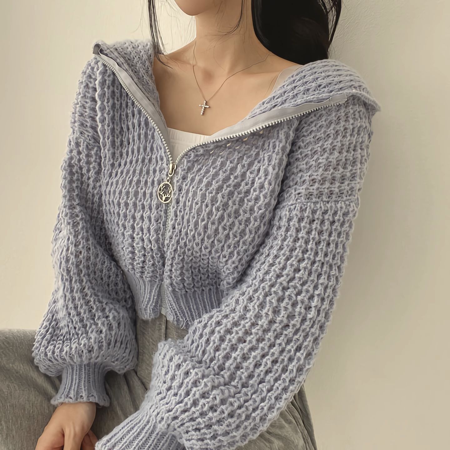 Kurzer Pullovermantel mit Kapuze 2023 Herbst und Winter Neuer Lazy Style Damendesign Dicker Nadelrevers Lockerer Pullover_voghion.com