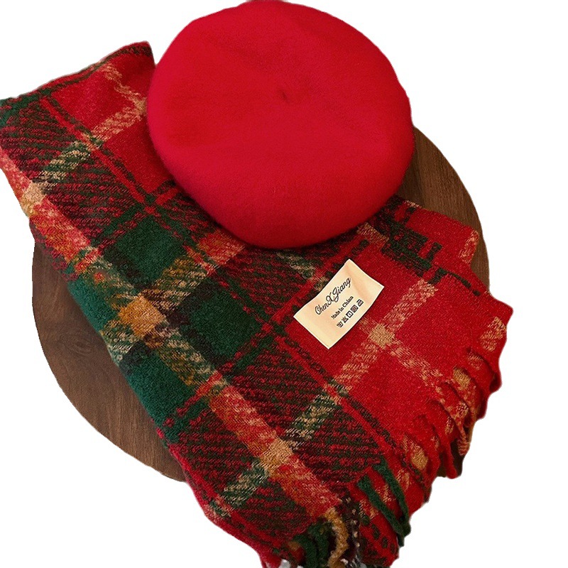 Red plaid scarf for girls winter 2023 new Christmas versatile warm Korean style scarf shawl Green