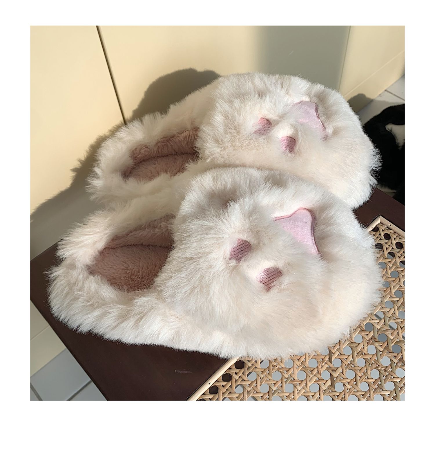Pantoufles d'hiver en coton à demi-talon pour femme, style coréen, pour étudiante, en forme de cœur, douces et mignonnes, avec griffes de chat_voghion.com