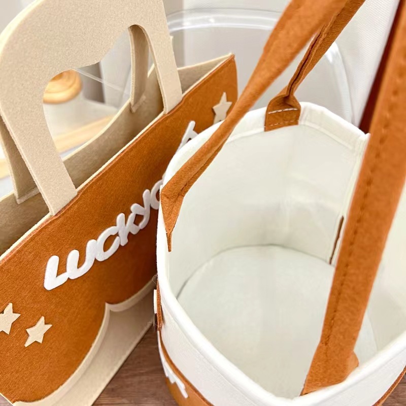 Tiktok same gift bag in stock supply felt handbag hug bucket little tiger hand gift felt bag wholesale