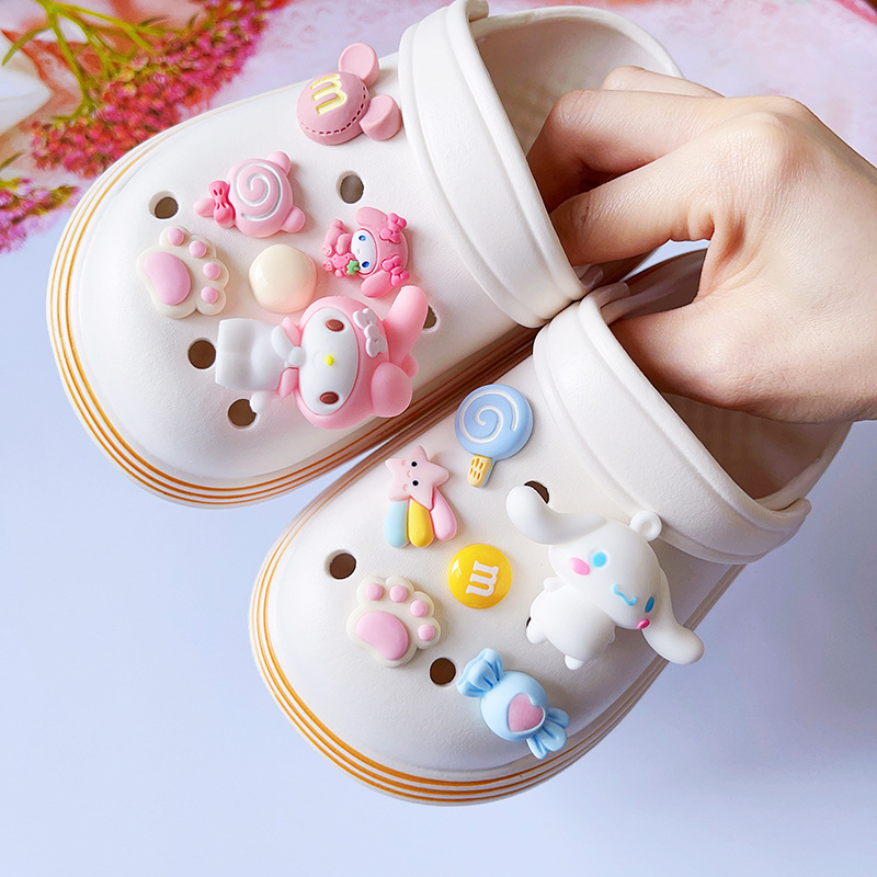 Hole Shoes Accessories Three-Dimensional Soft Rubber Cute Doll Sanrio Melody Removable diy Resin Shoes Flower Shoe Buckle