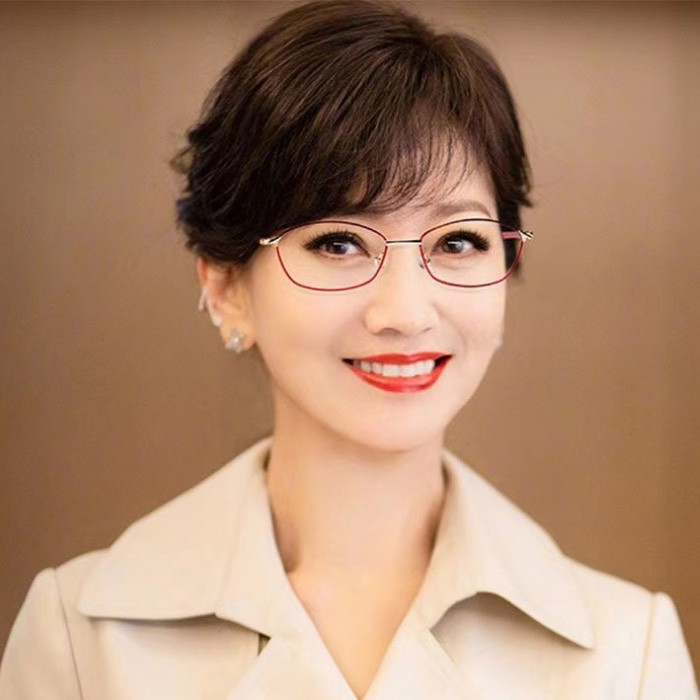 2023 new fashion ladies presbyopia glasses middle-aged and elderly HD comfortable presbyopia frame can prevent blue light