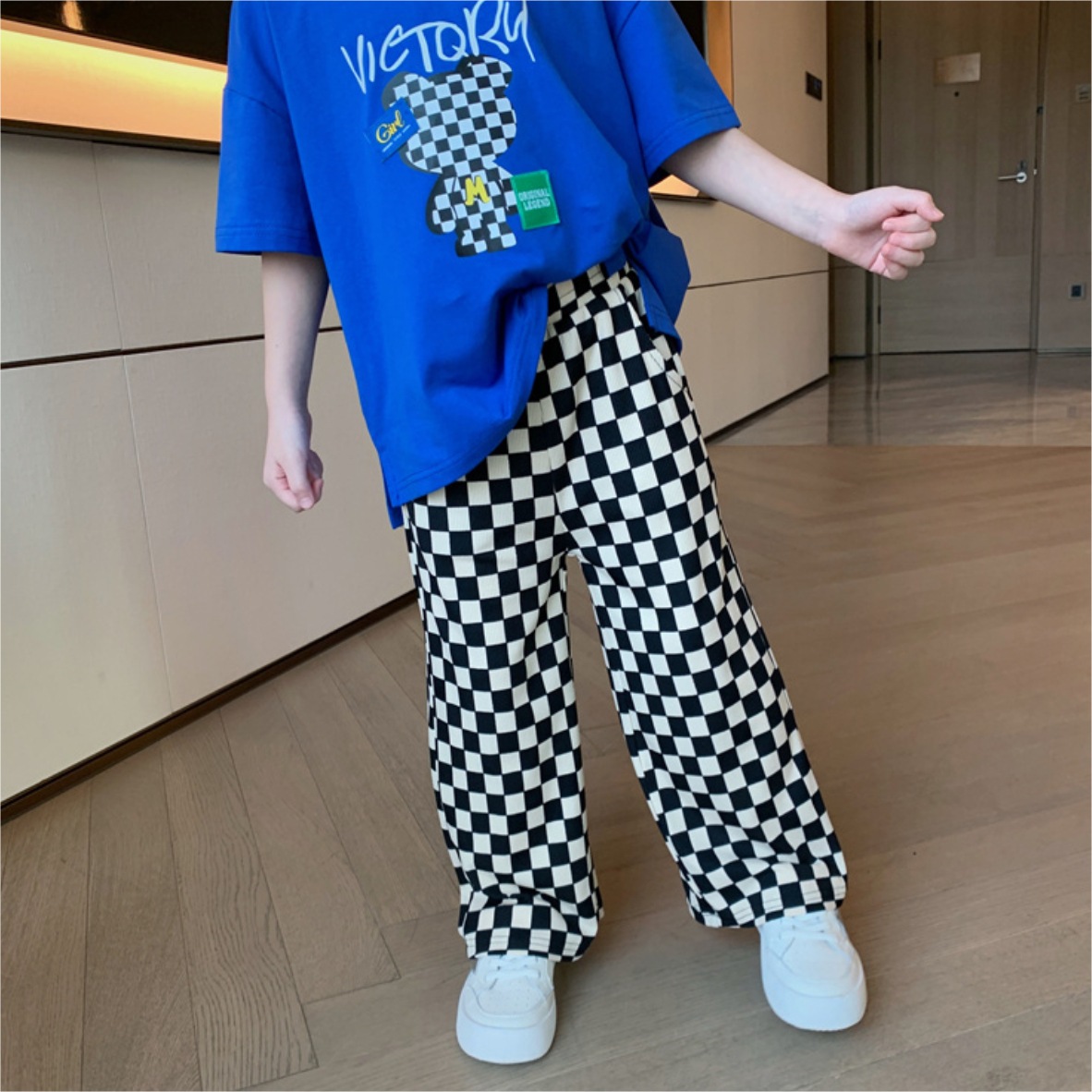 2024 New Girls' Pants Spring and Autumn Children's Chessboard Pearted Pants Wide Leg Pants Ice Silk Straight Pants Children's Wear Batch