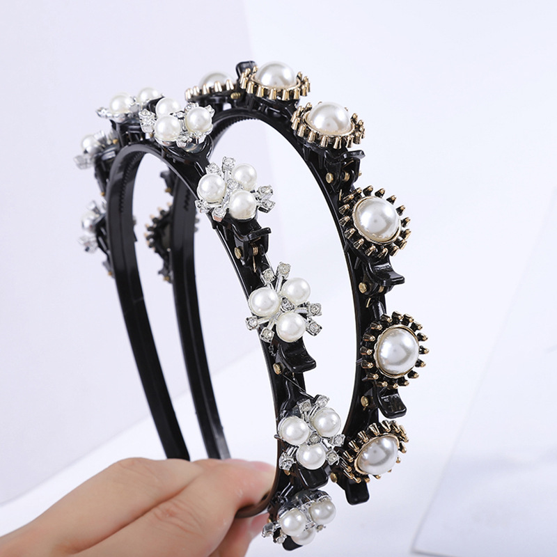 2021 new online celebrity card holder bangs broken hair black lazy pressure hair wash face Pearl head headband female hair braiding device