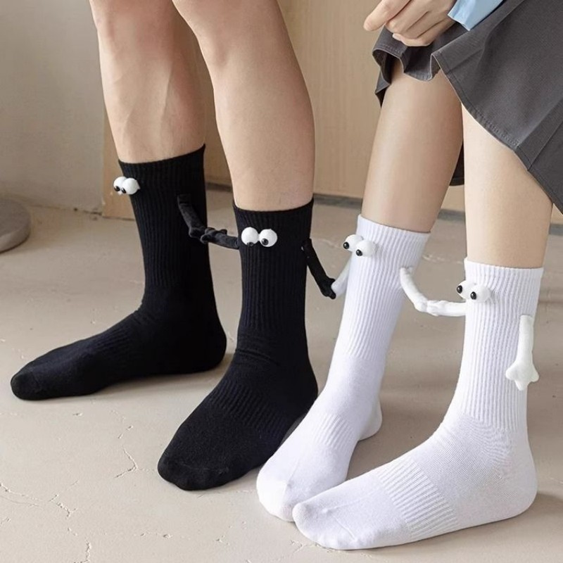 Magnetic holding hands socks for women, white funny student couple socks, trendy and personalized socks for boys and girls, versatile solid color mid-calf socks