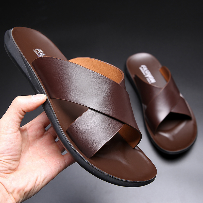 2023 men's summer new leather slippers casual soft leather soft bottom anti-slip men's sandals and slippers support a generation of hair