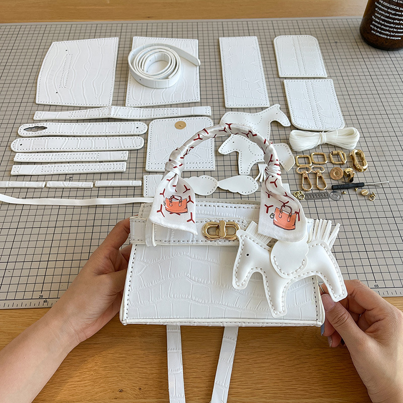 ワニ柄のカバンdiy手作りカバンのカバンには、彼女にクリスマスプレゼントをプレゼントします。|undefined