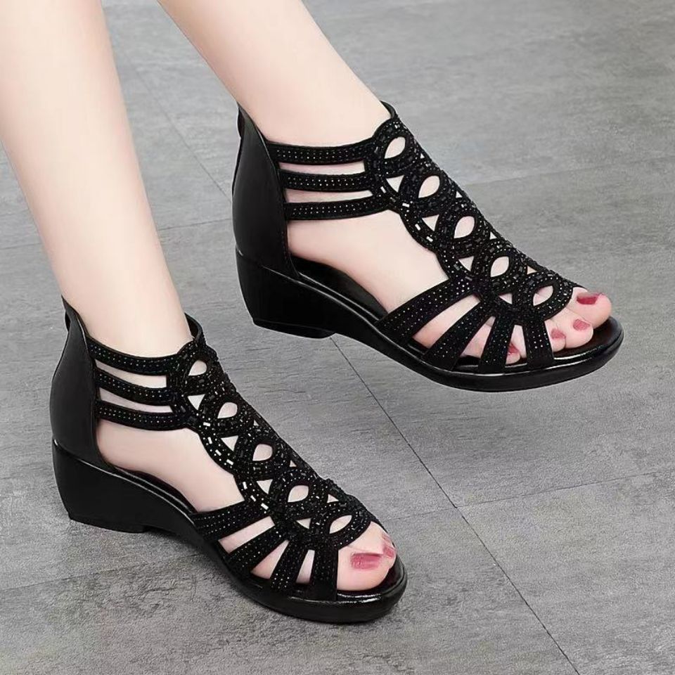 Soft Leather Roman Sandals Women's Summer 2022 New Soft Bottom Mother Shoes Fashionable Outwear Women's Sandals Wedge Women's Shoes