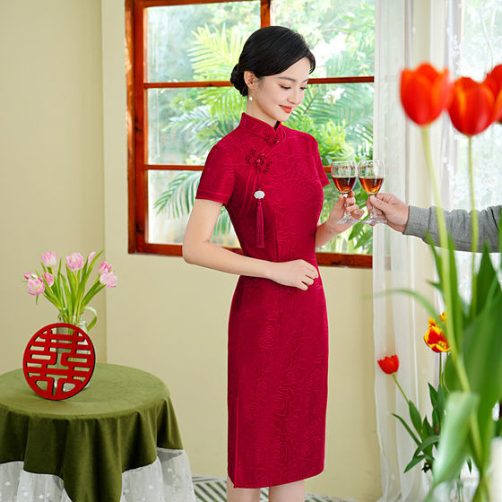 Cheongsam new 2025 Xi mother-in-law wedding dress mother dress noble young temperament high-end plus size wine red