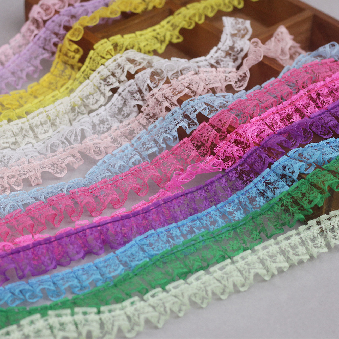 Spot 2.2cm rice 133-1 non-elastic lace DIY discount clothing hair accessories accessories pleated lace