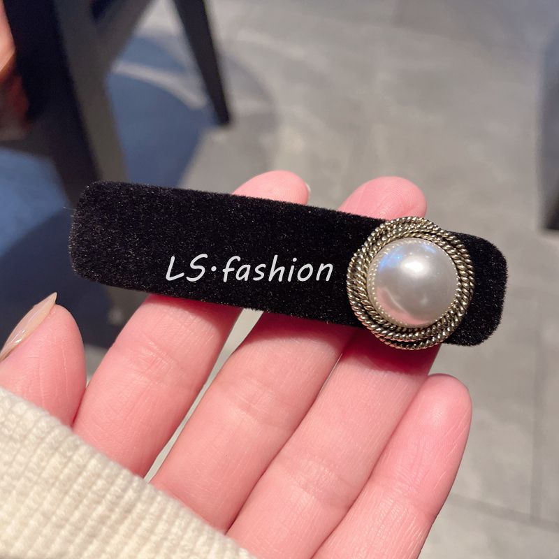 Kamelie Perlensamt Haarspange Ponyspange Seitenspange Hepburn Stil Entenschnabelspange kleine Haarnadel weibliches Haar Zubehör Kopfschmuck_voghion.com