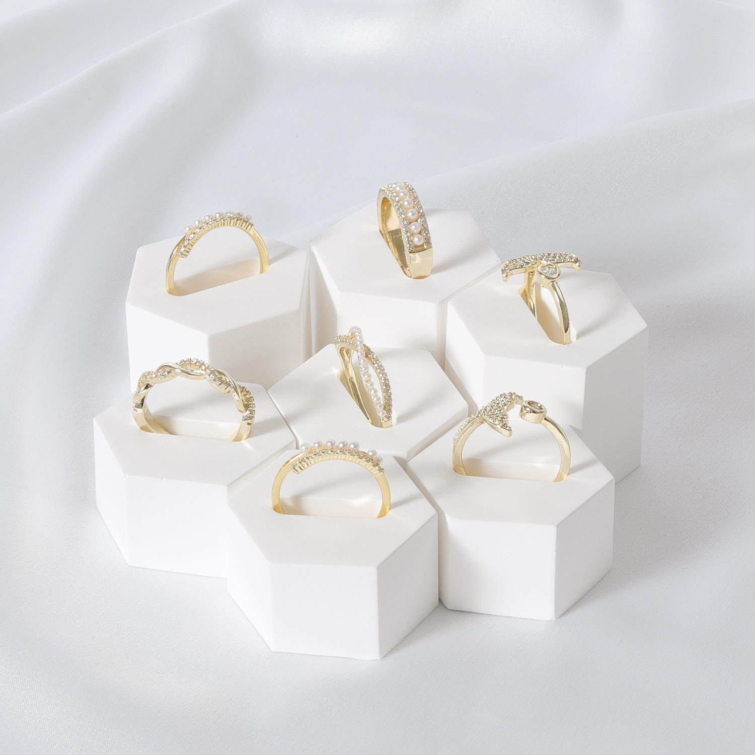 Simple ring display rack geometric jewelry display rack ring tray rack storage White jewelry creative photo