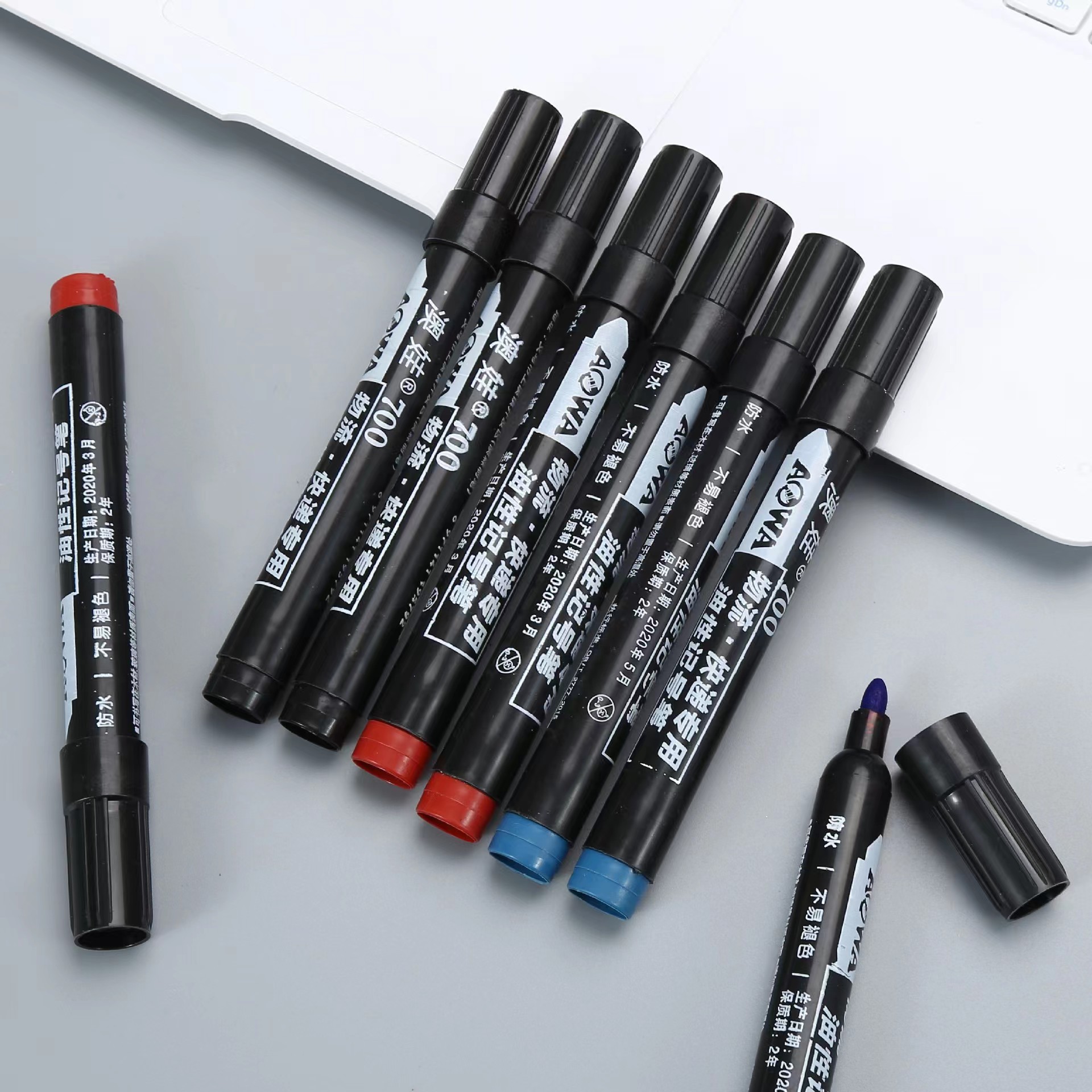 700 thickened oily marker promotion office stationery big pen logistics Mark marker pen factory outlet