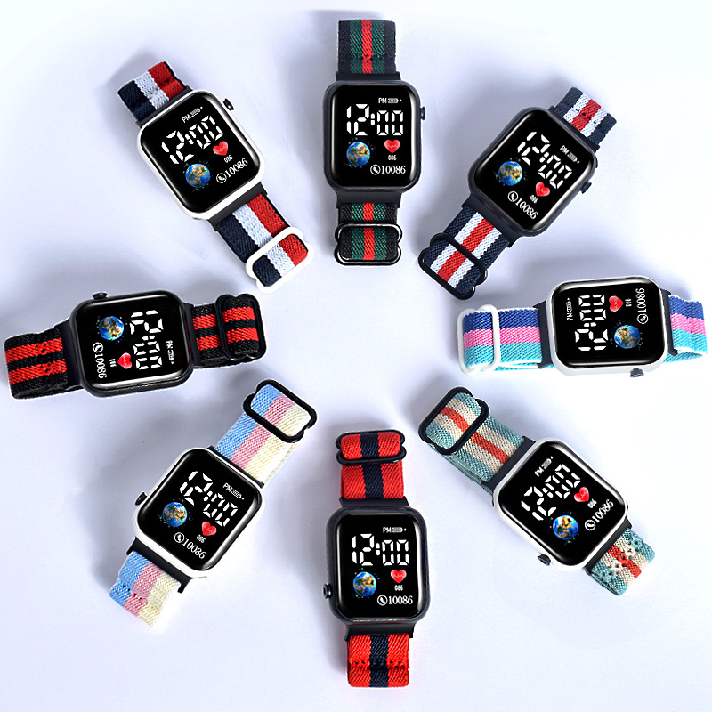 Manufacturers of new electronic watches wholesale couples students creative hand ring watch outdoor sports waterproof children's electronic watch