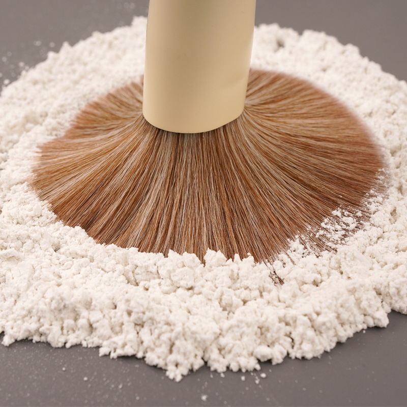 Factory direct soft wool zero scattered powder brush single blush brush does not eat foundation makeup tools set makeup brush a pack