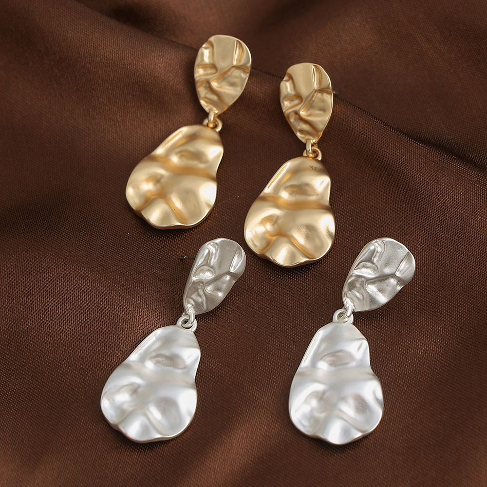 Cross-border foreign trade new European and American metal earrings fashion simple matte geometric long exaggerated ladies earrings wholesale