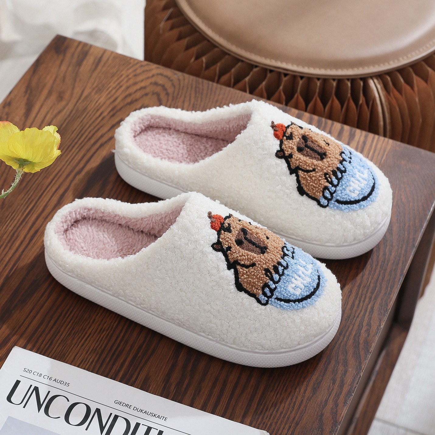 2024 New comfortable home capabala slippers winter cross-border Panama capybara cotton slippers men and women couple