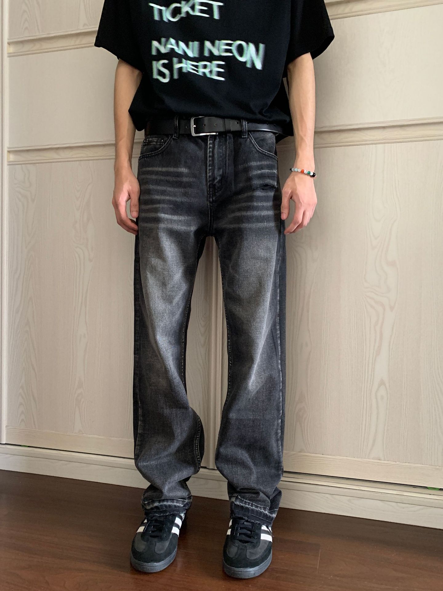 Black and gray washed distressed cat beard straight skinny jeans for men