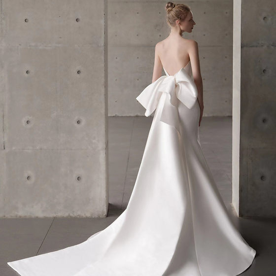 Satin Wedding Dress High-end French White Slim-fit Strapless Simple Bride Wedding Bow Out-door Yarn Spring