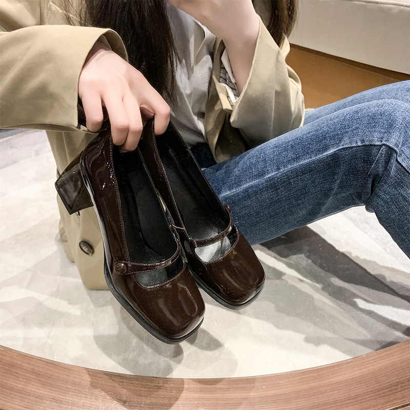 British Small Leather Shoes for Spring 2023 New Retro Temperament Single-layer Shoes All-match Casual Square Toe Dress High-heeled Shoes for Women