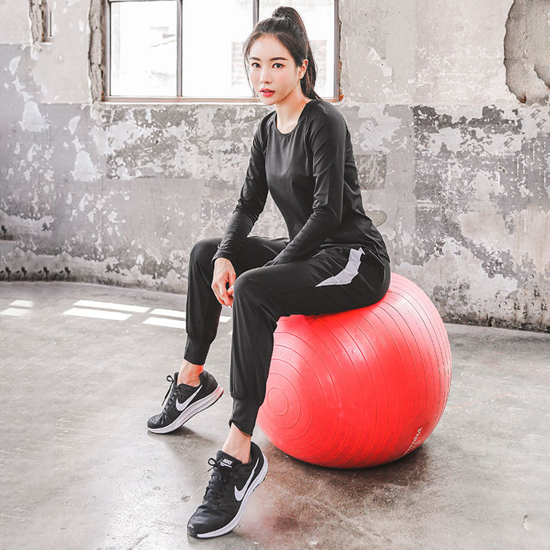 Yoga suit women's professional running sports fitness clothing 2024 new high-end quick-drying gym spring and summer