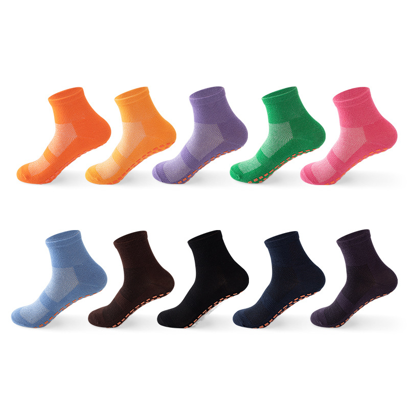 Factory wholesale trampoline socks dispensing non-slip floor socks children's playground baby early education adult yoga socks