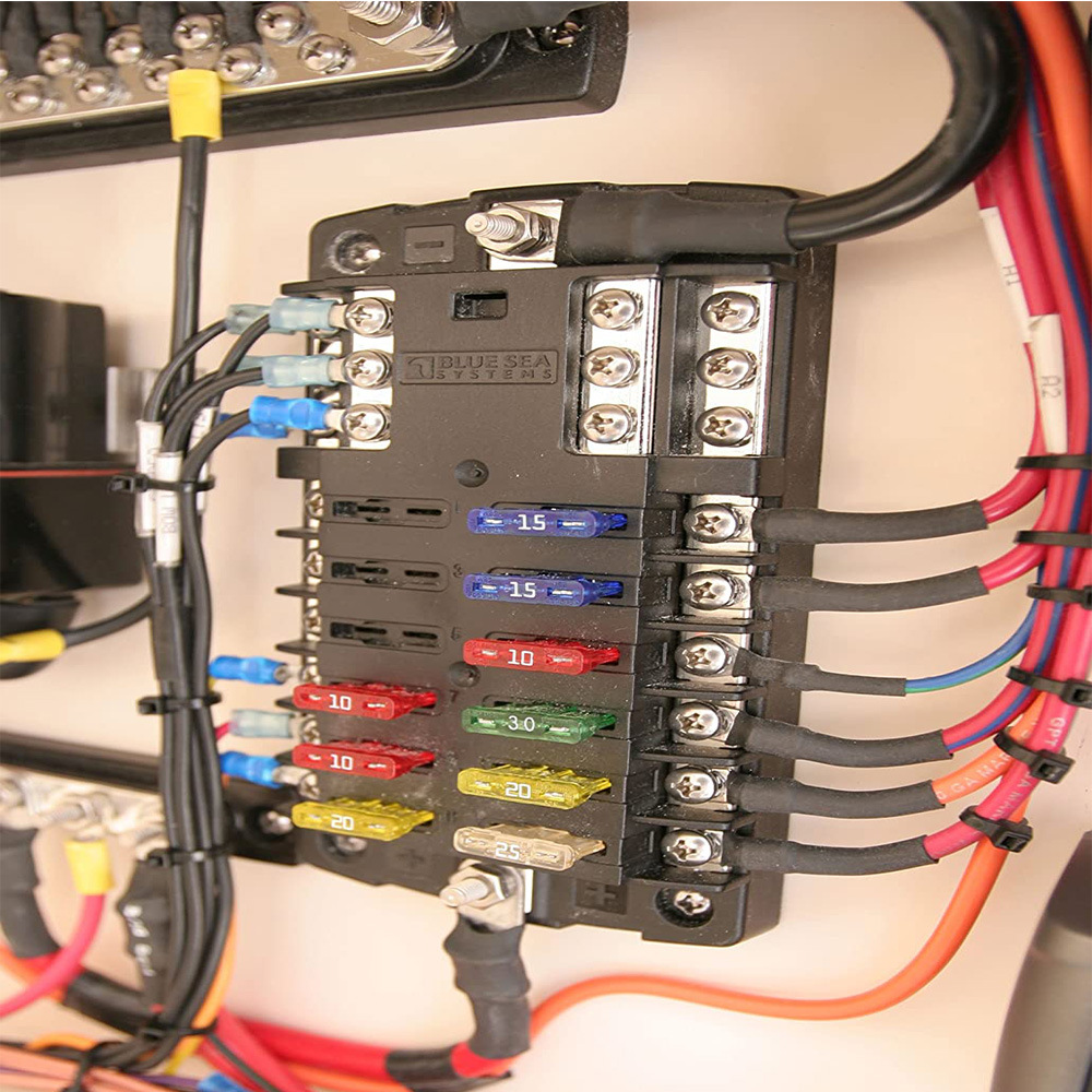 Car fuse box assembly multi-channel fuse holder 12-way fuse box 12-way fuse holder