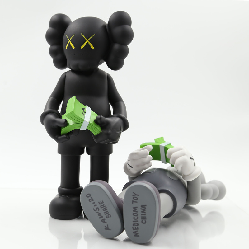 ネットの赤い潮はゴマの街のカウスの数のお金の模型を遊んで人形のkaws xxの目の装飾の置物のシーンの置物を作ります。|undefined
