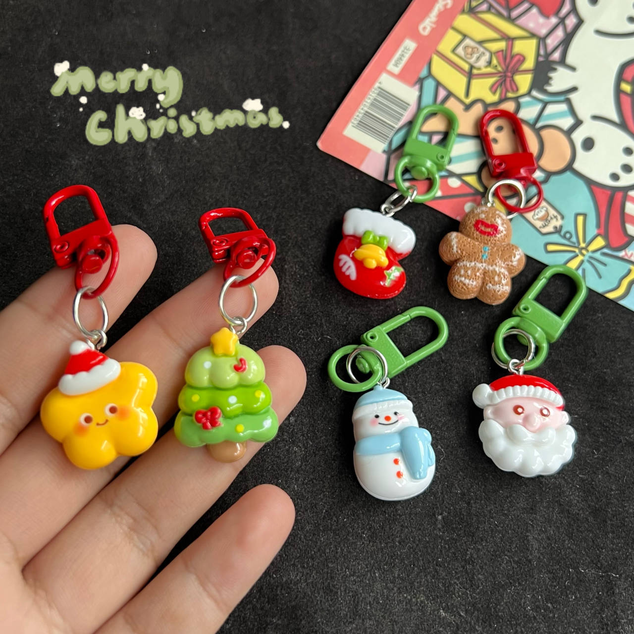 Red and green Christmas keychain cute Christmas pendant ins girl keychain couple best friend gift accessories pendant