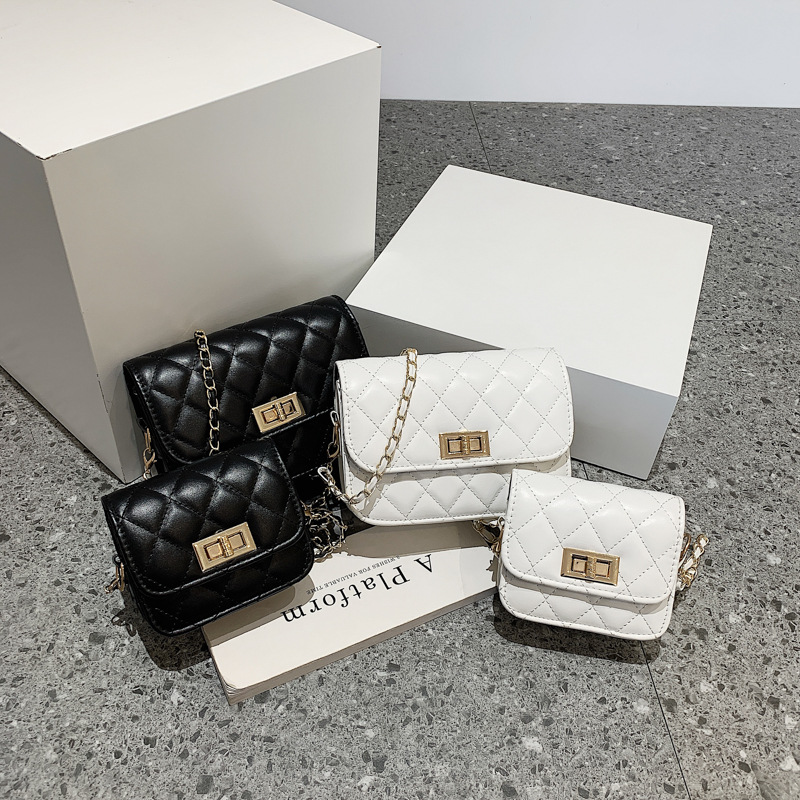 Lingge Solid Color Chain Small Square Bag 2022 Summer New Fashion Fashionable Shoulder Bag Simple Western Style Crossbody Women's Bag