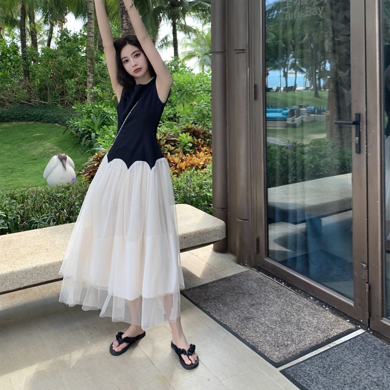 Socialite French style women's clothing dress 2024 Summer new light luxury high-grade temperament Hepburn style dress large swing skirt