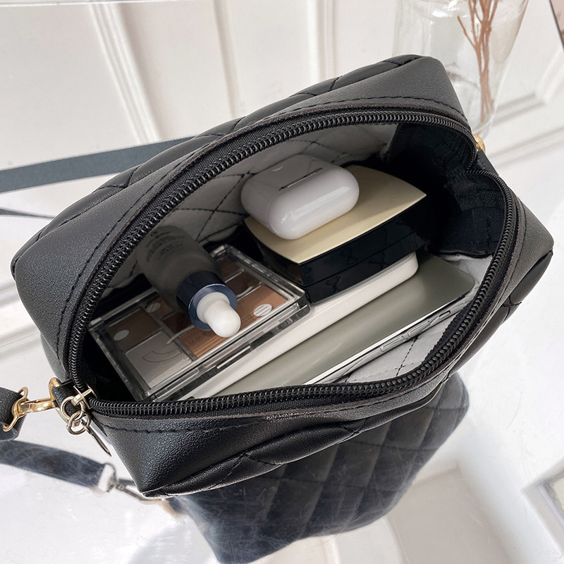 Bag Women's 2021 New Trendy Fashion Design Popular Embroidered Rhombic Shoulder Crossbody Bag Cross-border Wholesale