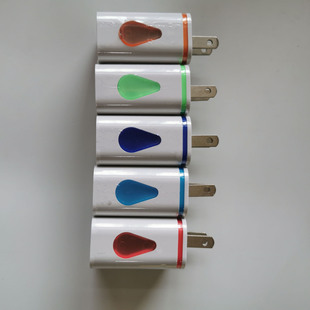Трансграничная поставка двух капель воды USB Светодиодное светящееся зарядное устройство Европейский стандарт Мобильный телефон Стандарт США 2.1A цветное быстрое зарядное устройство