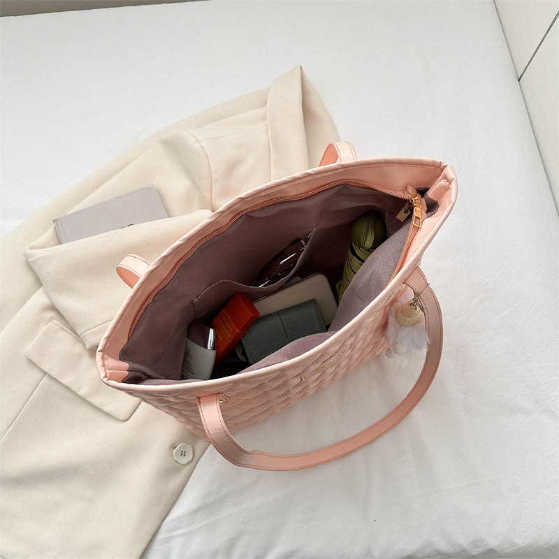 2023 Spring and Summer New Bubble Fashion Women's Bag Tote Bag Simple Lightweight Bag Women's Class Commuter Shoulder Bag Large