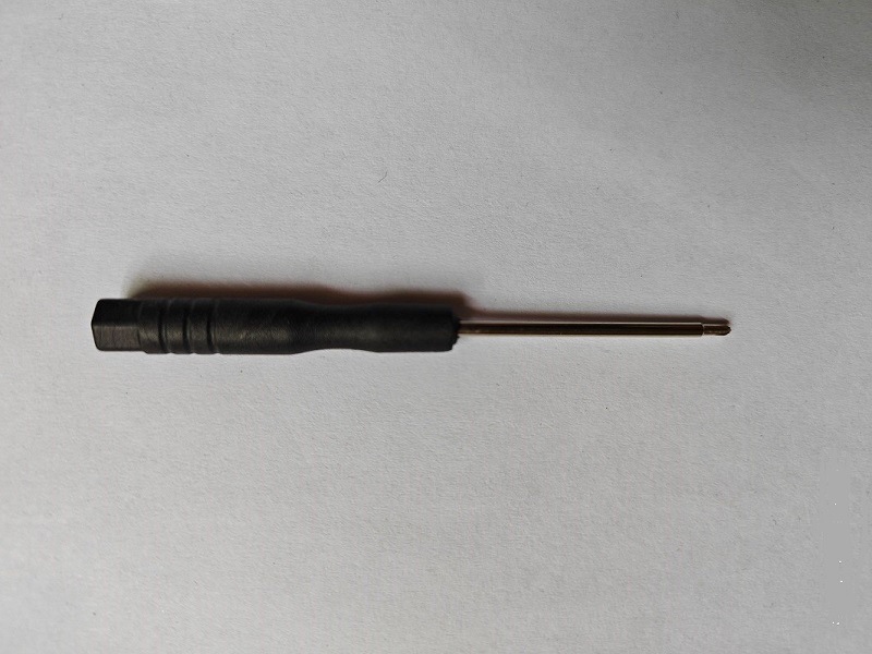 Black 1.5 cross (total length: 8.5CM)