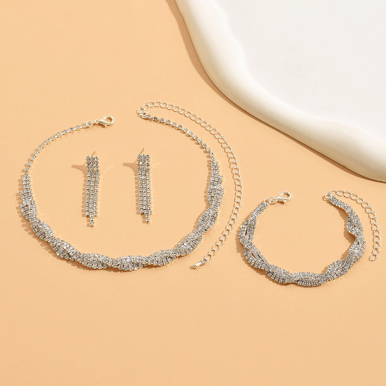 Wedding party jewelry three-piece set women's decorative fashion claw chain bright full diamond banquet bracelet necklace earrings