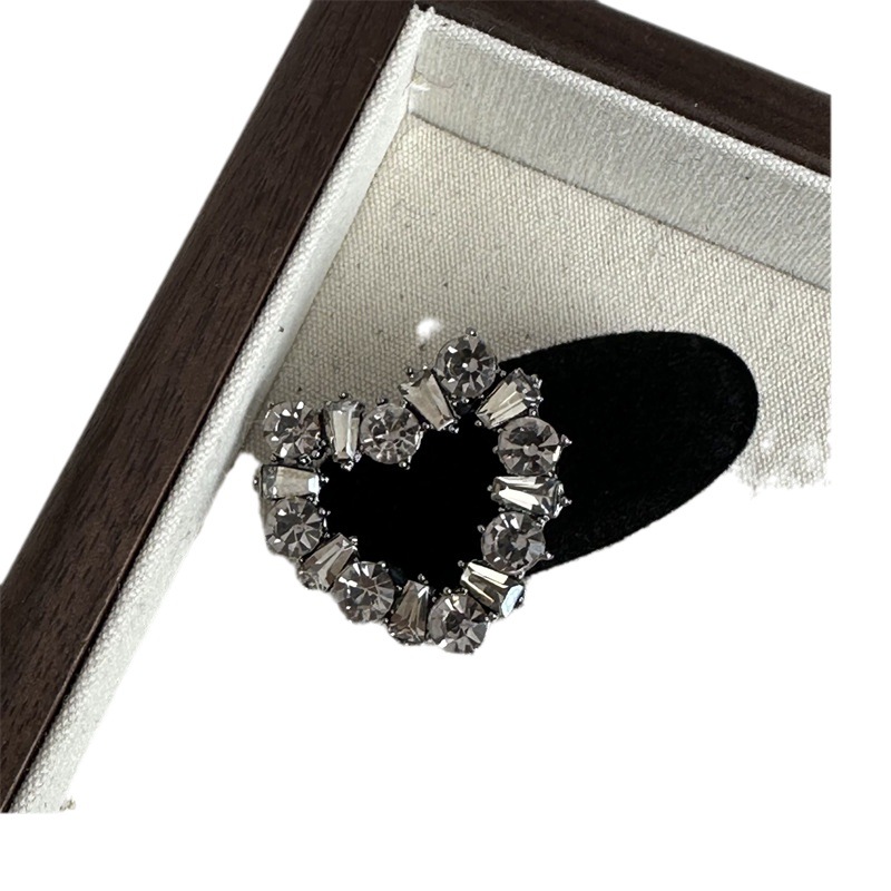 Fermaglio per capelli a forma di becco d'anatra con strass quadrati floccati in stile coreano Mini fermaglio per capelli con frangia piccola di alta qualità_voghion.com