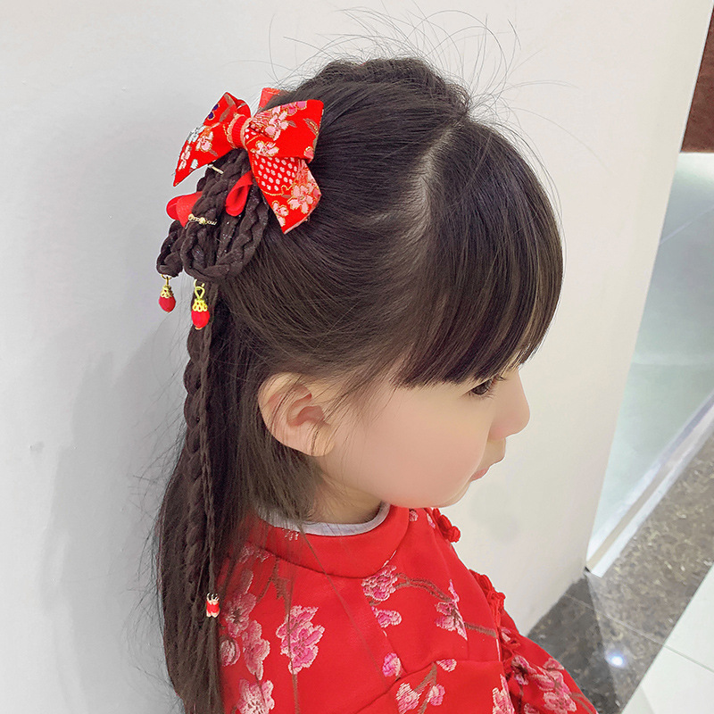 伝統的な中国風の女の子の新年かつら三つ編みヘアピン子供のタッセルヘアクリップ帽子韓服ベビーレッドフラワーヘッドバンド|undefined