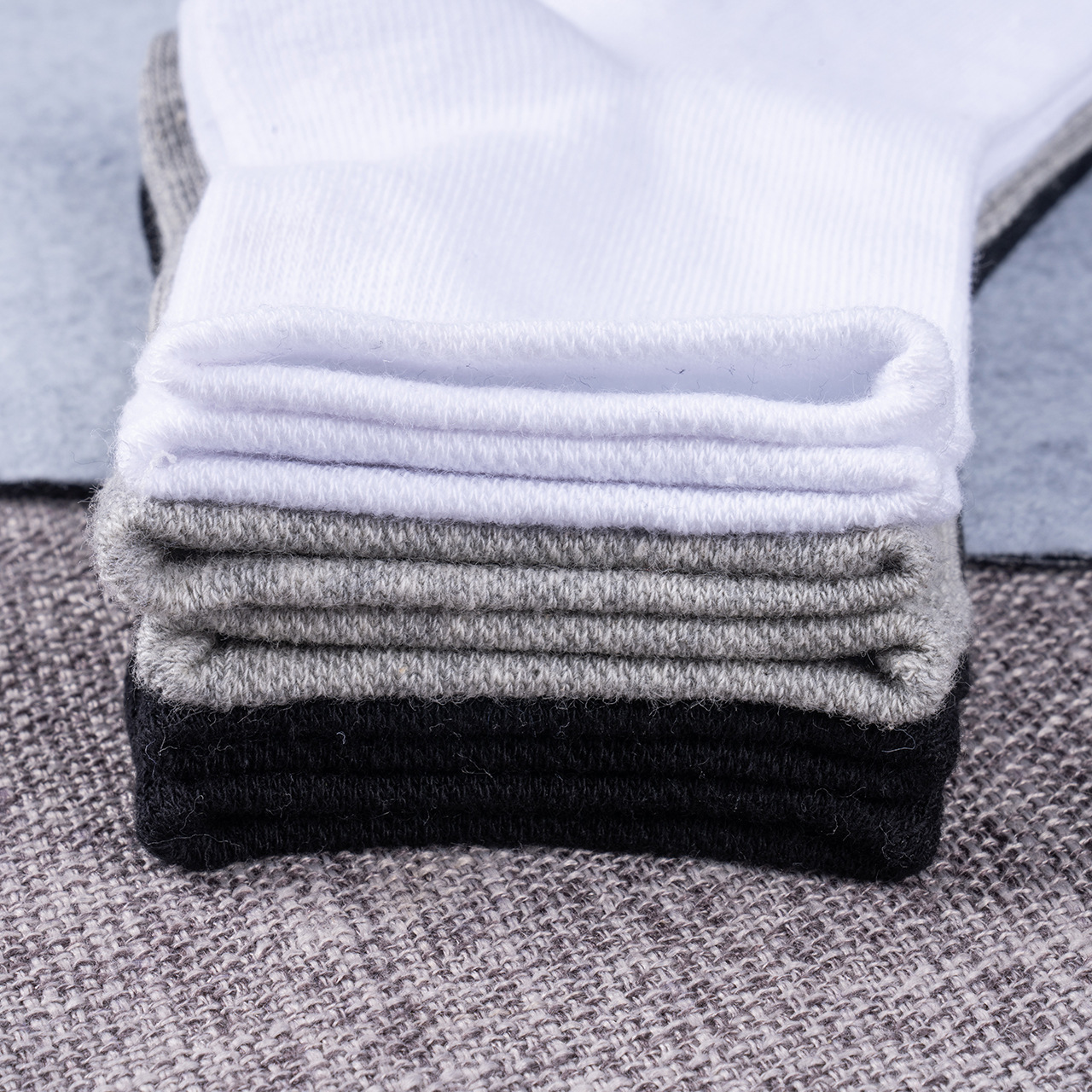 Socks men and women Black White gray solid color mid-length spring and autumn business casual breathable all-match simple sports socks