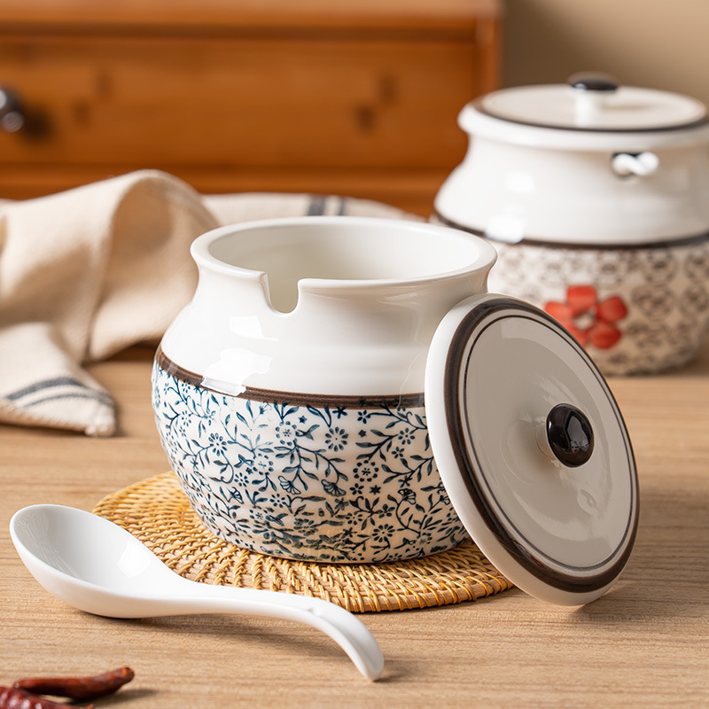 Japanese-style ceramic lard tank household high temperature resistant chili oil tank with lid seasoning tank sugar tank salt tank lard filling wholesale