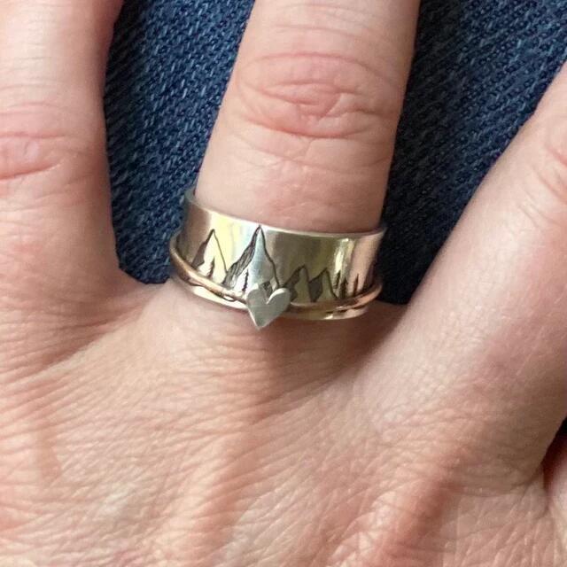 wish new personalized design Mountain ring rotating love two-color decompression ring fashion rotating heart ring