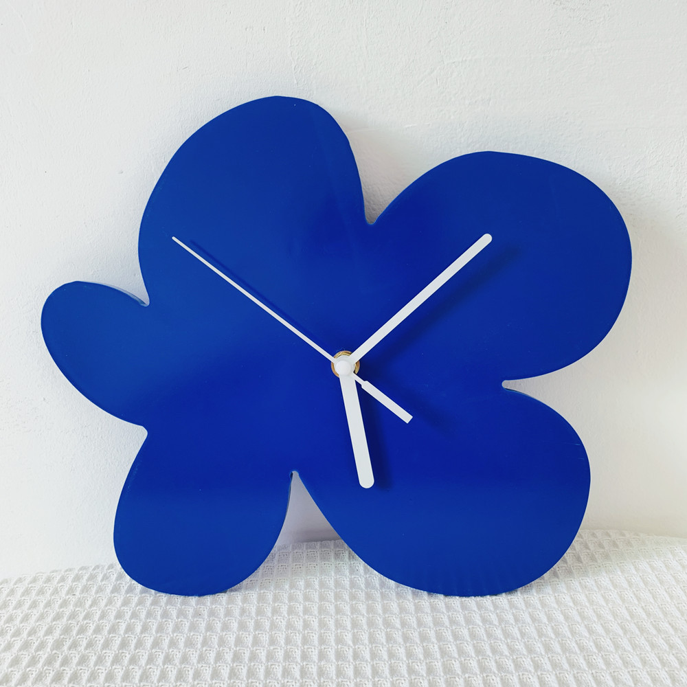ins Retro Nordic Home Klein Blue Flower Clock Mute Clock Model Room Clock Soft Wall Decoration