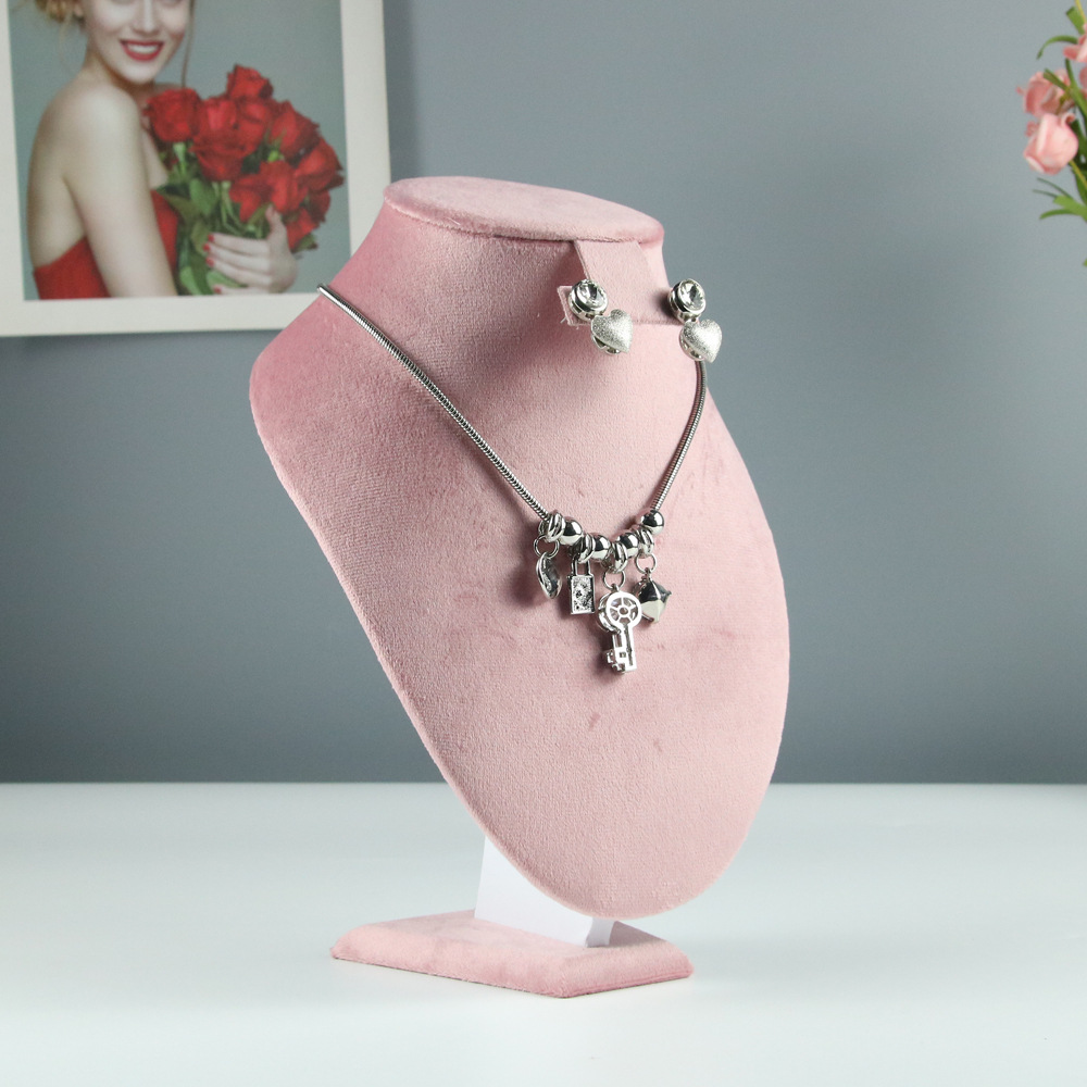 Jewelry stand display stand pink flannel window necklace ring jewelry display props high-grade jewelry display props