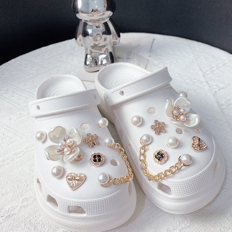 アマゾンwishの新しい適応洞靴アクセサリーdiy真珠四葉花セット靴花shoes charm|undefined