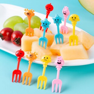Japanese Household Cartoon Fruit Fork Creative Children's Animal Cute Plastic Fruit Fork Set Bento Sign