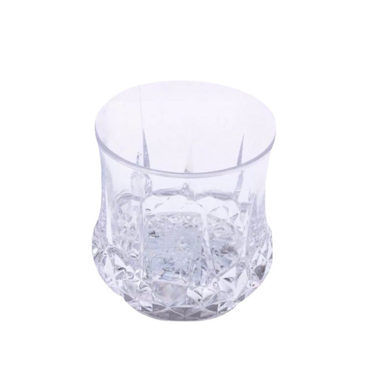 Colorful LED luminous Cup when pouring water, induction pineapple Cup ktv bar color changing beer cup transparent plastic water Cup