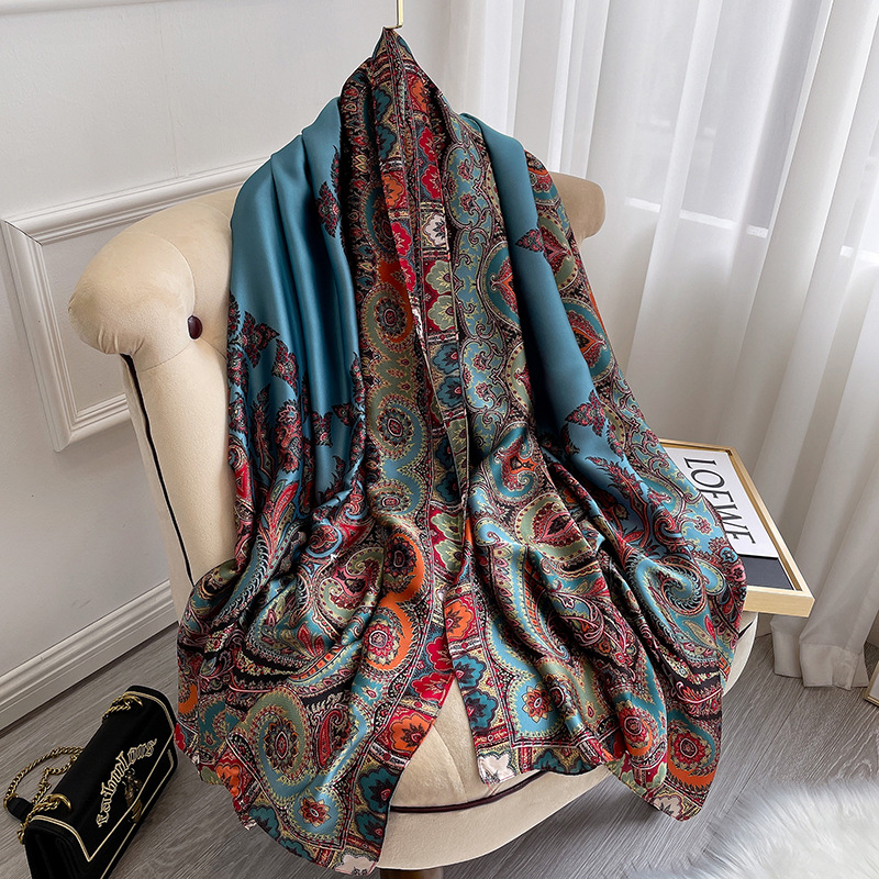 2021 New Autumn Printed Scarf Winter Warm Scarf Women's Fashion Retro Silk Long Shawl